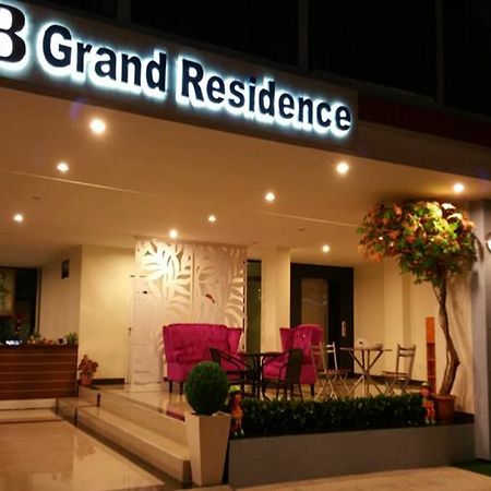 Bb Grand Residence Pattaya Bagian luar foto