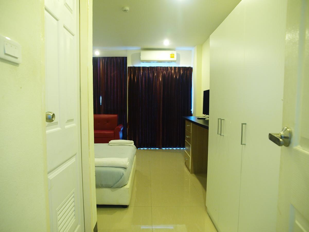 Bb Grand Residence Pattaya Bagian luar foto