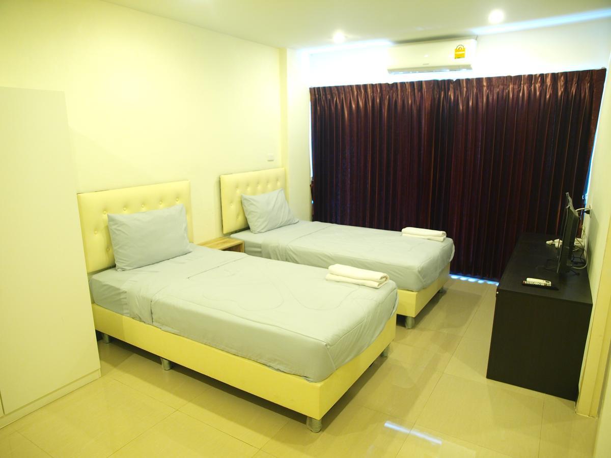 Bb Grand Residence Pattaya Bagian luar foto