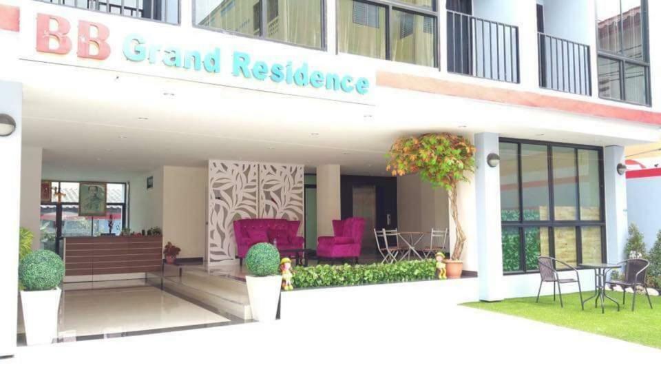 Bb Grand Residence Pattaya Bagian luar foto